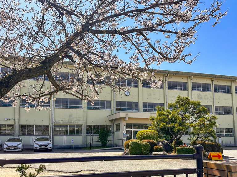 米子市立福米東小学校まで745m （徒歩10分）