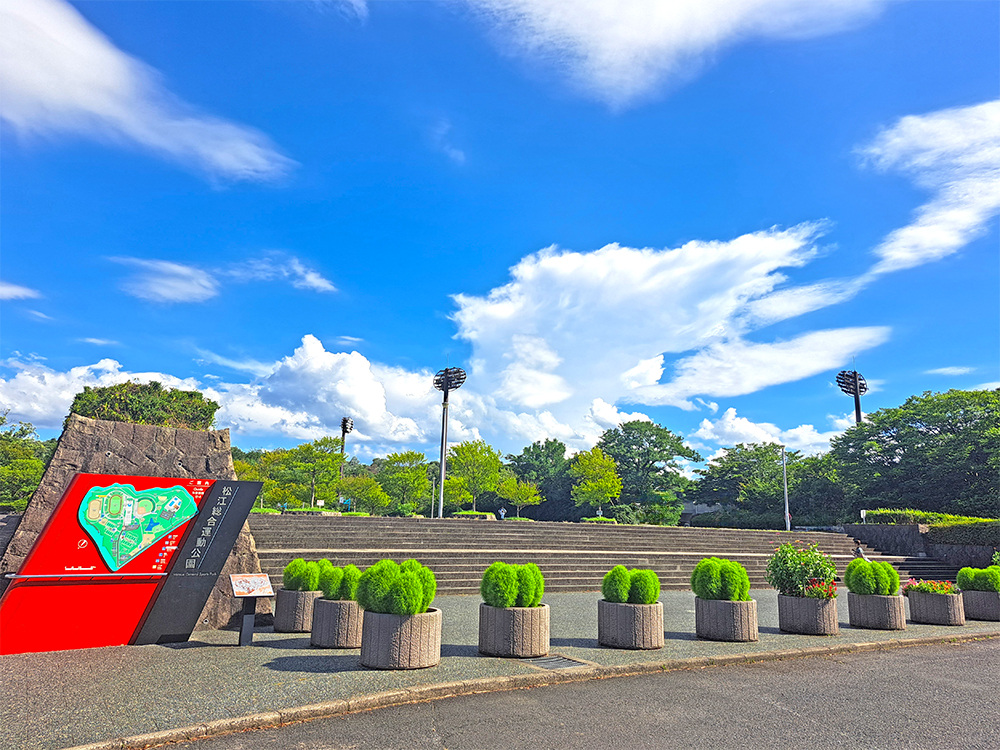 松江総合運動公園まで700m （徒歩9分）