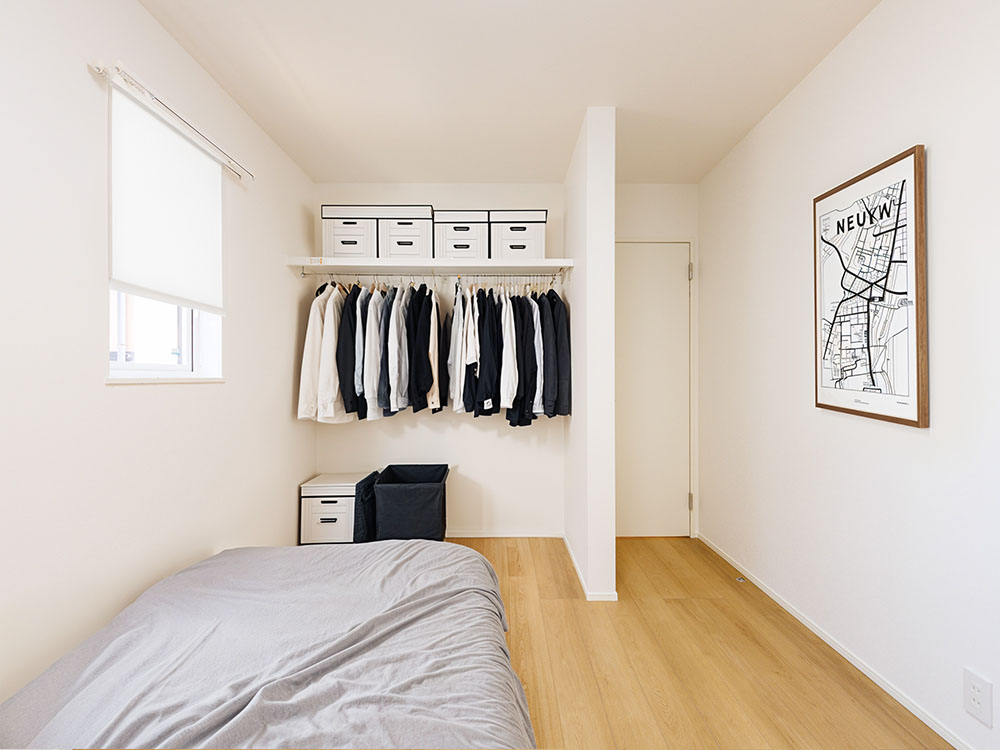 【収納付き居室（5帖×２） 】建具の引きしろを気にせずお部屋を使えるオープン収納を設けたお部屋です。※写真はイメージです。