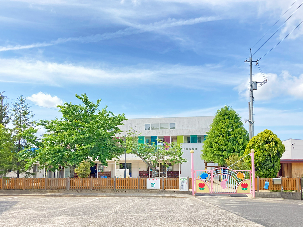 出西保育園まで1049m （徒歩14分）