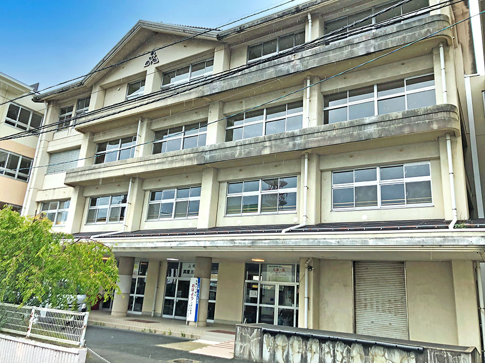 鳥取市立南中学校まで1300m （徒歩17分）