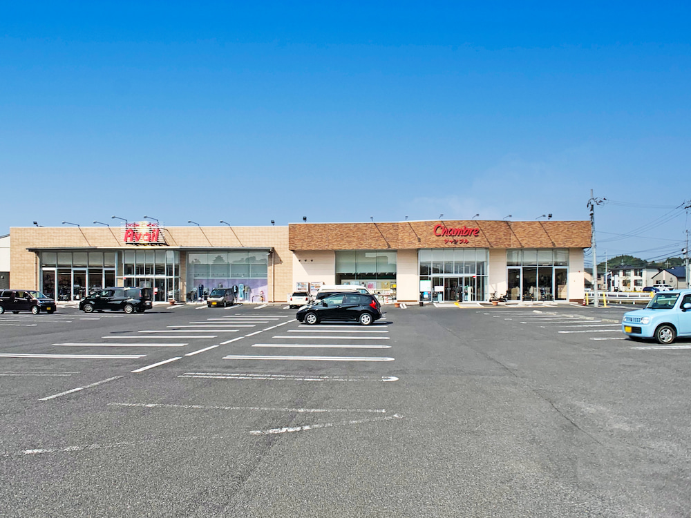 アベイル黒田店まで2212m （車6分）