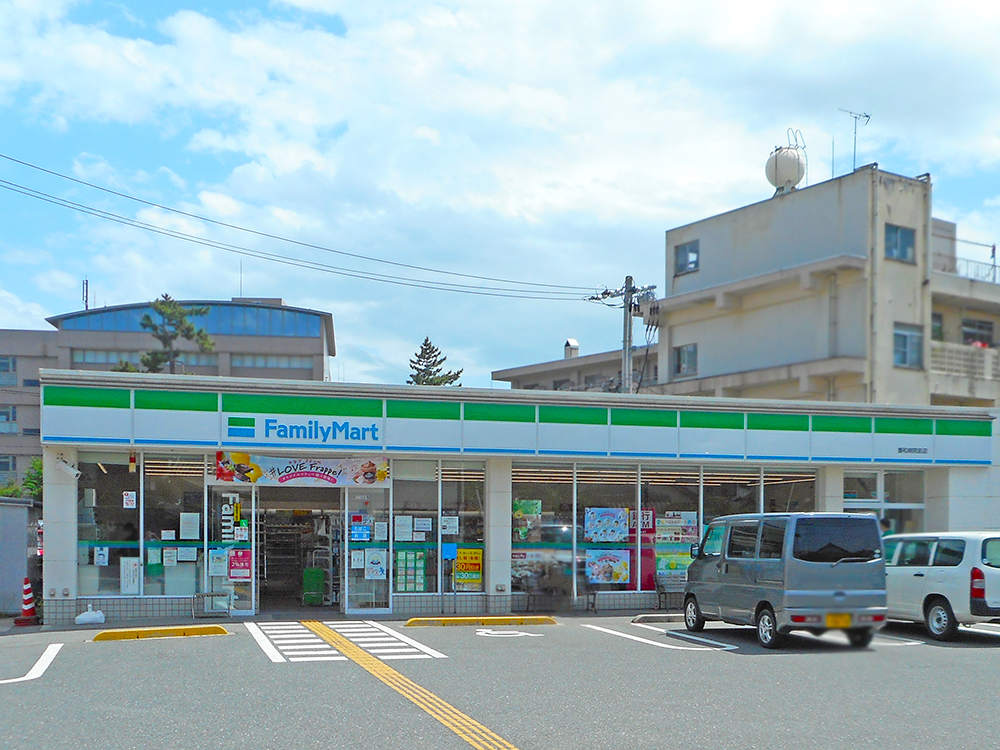 ファミリーマート養和病院前店まで687m （徒歩9分）