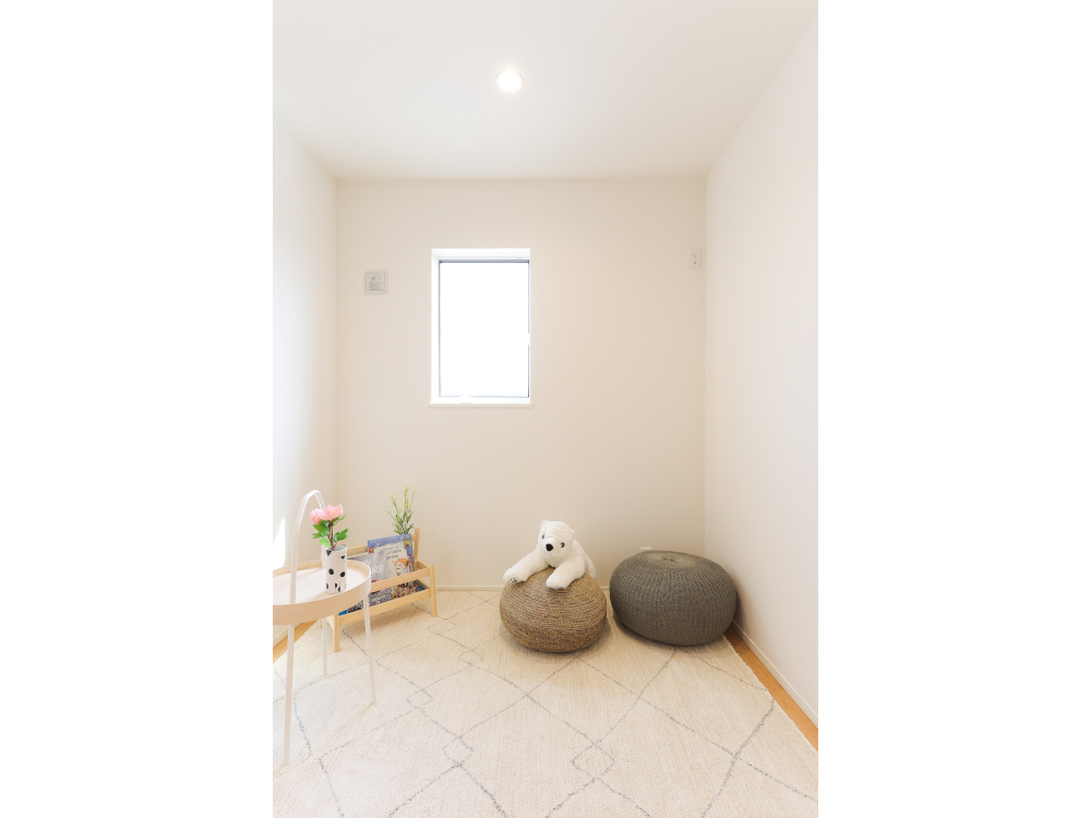 【マルチルーム（3帖）】ちょっとした家事や趣味の時間に便利なマルチルーム。収納やワークスペースなど、ライフスタイルに合わせて自由に使えるのが魅力です。コンパクトながら、暮らしを豊かにしてくれる空間です。※写真はイメージです。