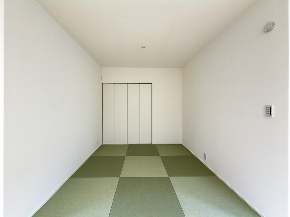 【収納付きタタミコーナー(4.5帖)】床座でくつろげるホッと落ち着くタタミのお部屋。冬はこたつを置いてゆったり団らん♪※写真はイメージです。