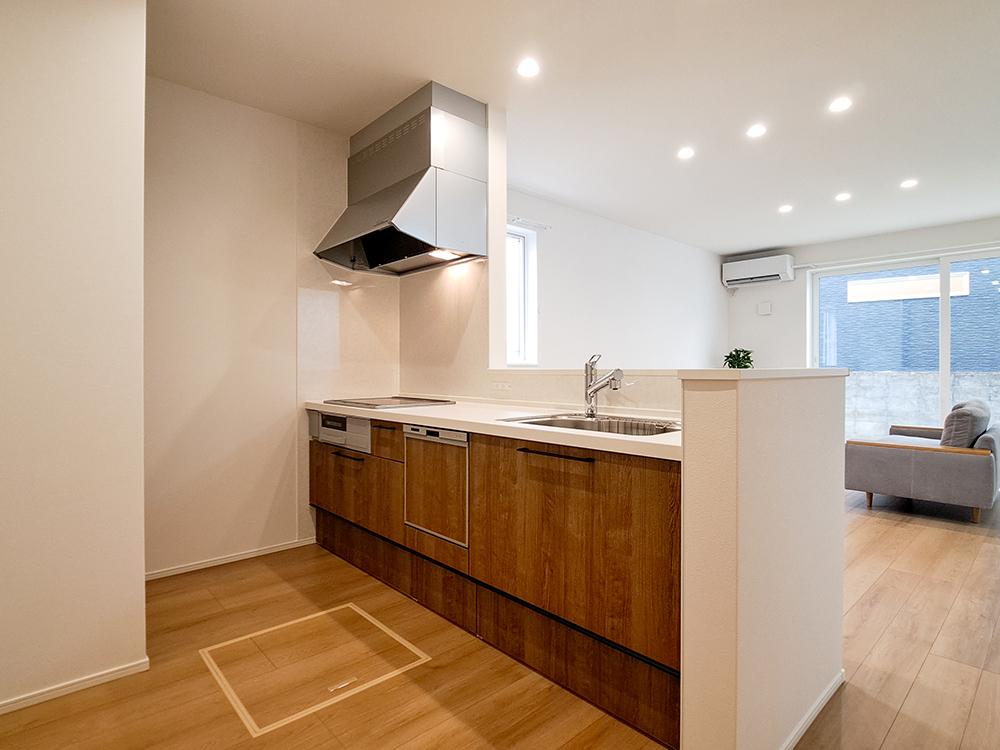 【キッチン】クリナップ製|ビお手入れラクラクIHヒーター、食器洗浄乾燥機つき。キッチン横にパントリー付き!※写真はイメージです。