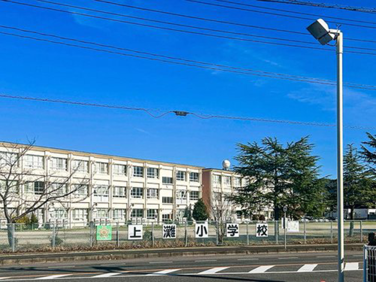 倉吉市立上灘小学校まで964m （徒歩13分）