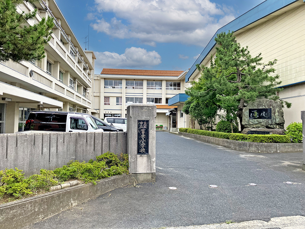 鳥取市立富桑小学校まで1201m （徒歩16分）