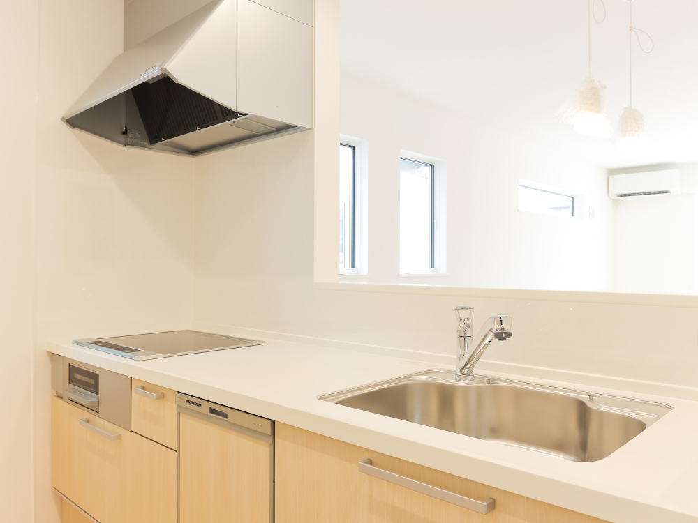 【キッチン】クリナップ製｜お手入れラクラクIHヒーター、食器洗浄乾燥機つき。キッチン背面にパントリー付き！※写真はイメージです。