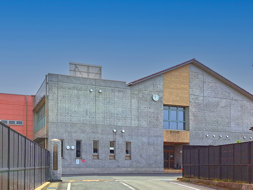 松江市立東出雲中学校まで683m (徒歩9分)