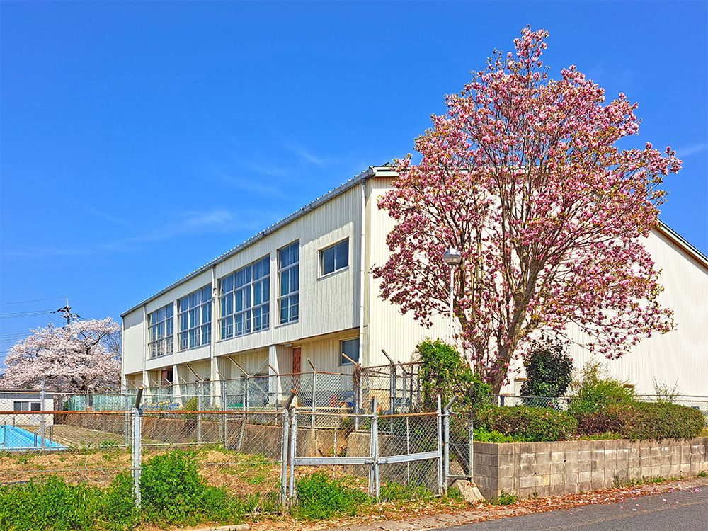 松江市立川津小学校まで1400m (徒歩18分)