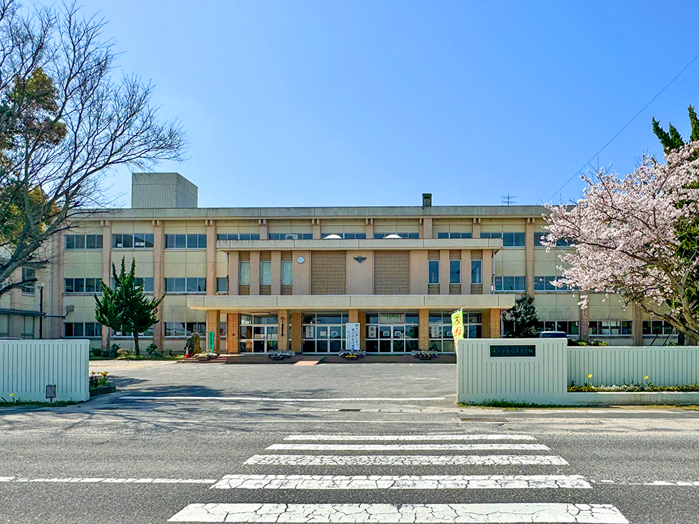 米子市立福生中学校まで2400m（徒歩30分）